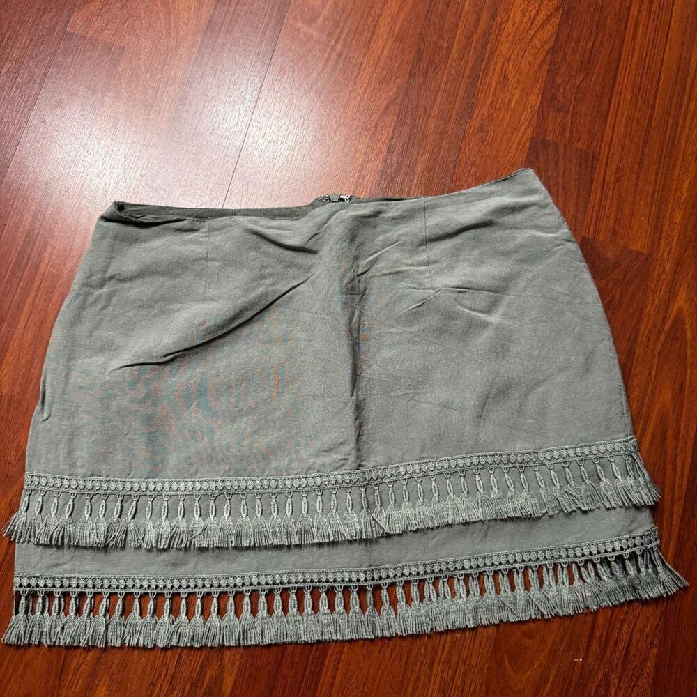 Cute lulus sage green mini